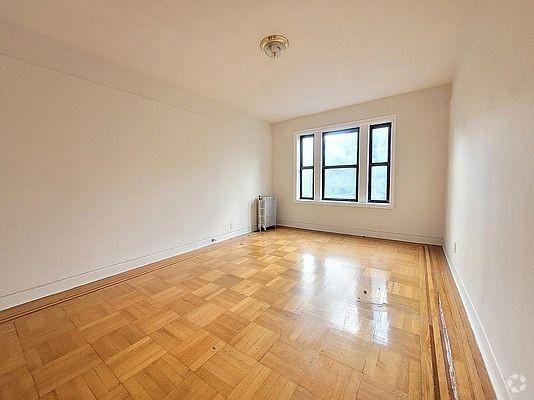 Building Photo - 1 bedroom in Bronx NY 10463 Unit D41 Rental