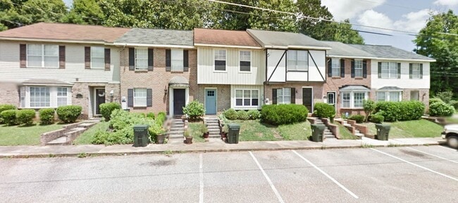 Building Photo - 1008 Chinook St