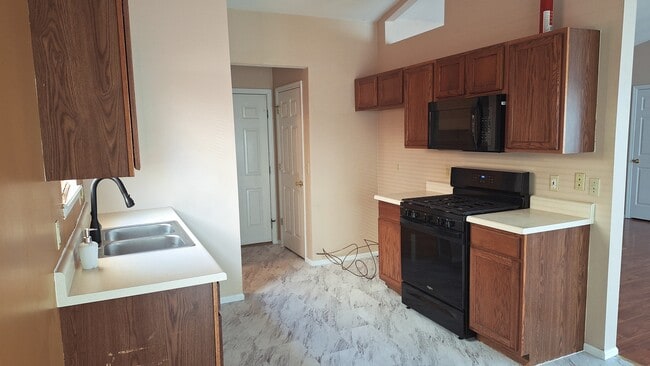 Photo - 1215 Harting Dr