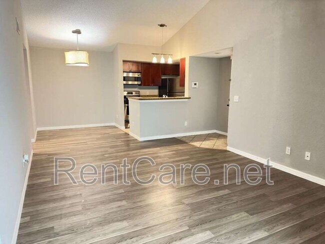 Photo - 5104 Conroy Rd Unidad #227