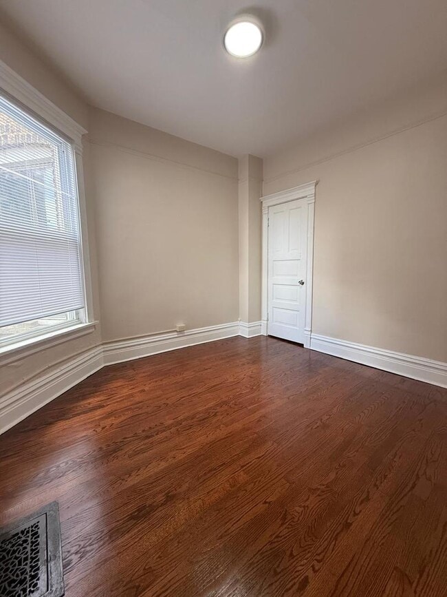 Photo - 2451 W Jackson Blvd