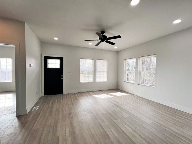 Photo - LOCATED IN HISTORIC PARKRIDGE!!