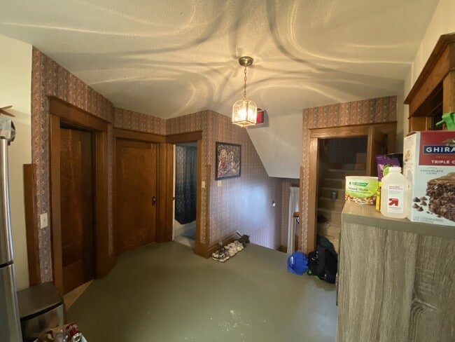 Photo - Spacious top floor 4 bed 1 bath by UWEC! Unit 2