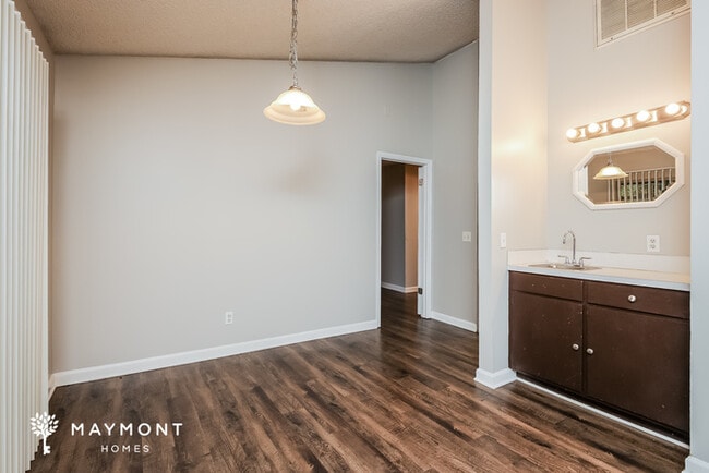 Photo - 258 Apache Dr