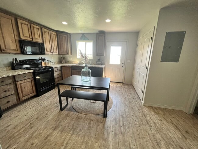 Photo - 456 E Center St Unit 4