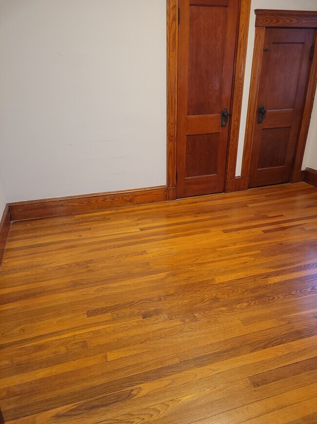 Bedroom - 35 Garfield Ave Unit 35 Garfield Ave