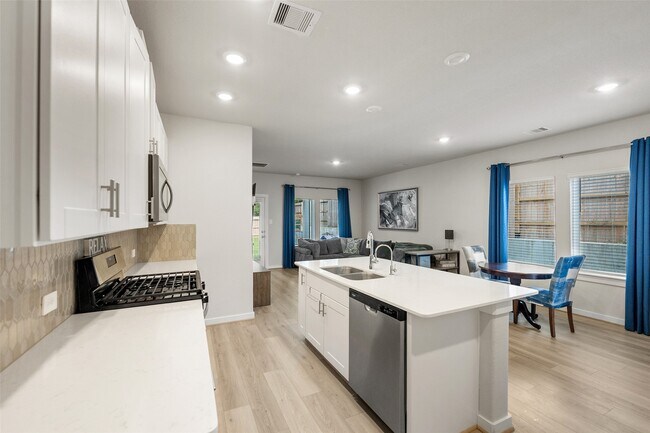 Photo - 18757 Timber Gln Dr