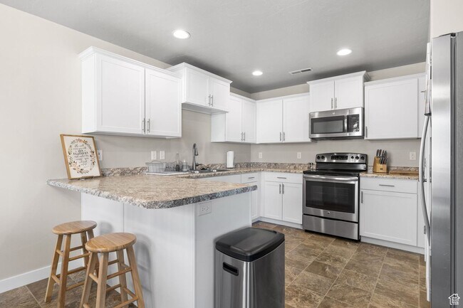 Photo - 3 Bedroom Townhome  in Pleasant Grove for Rent!