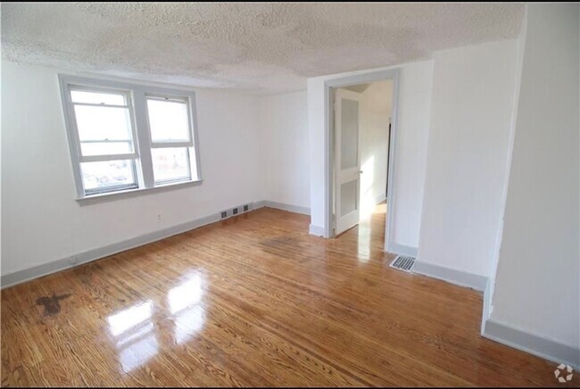 Building Photo - 81 Miller St Rental