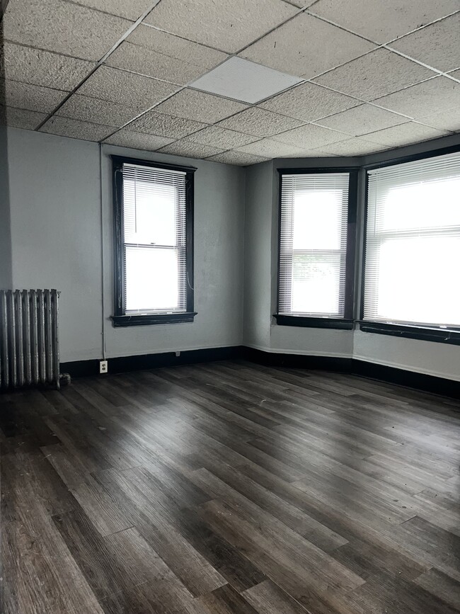 Photo - 1639 N 33rd St