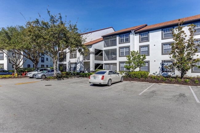 Building Photo - ** FAIRWAY PRESERVE ** 2 BED / 2 BATH CONDO - PET OK! – NORTH NAPLES - ANNUAL RENTAL