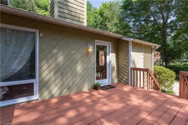 Photo - 204 Brambleton Ct