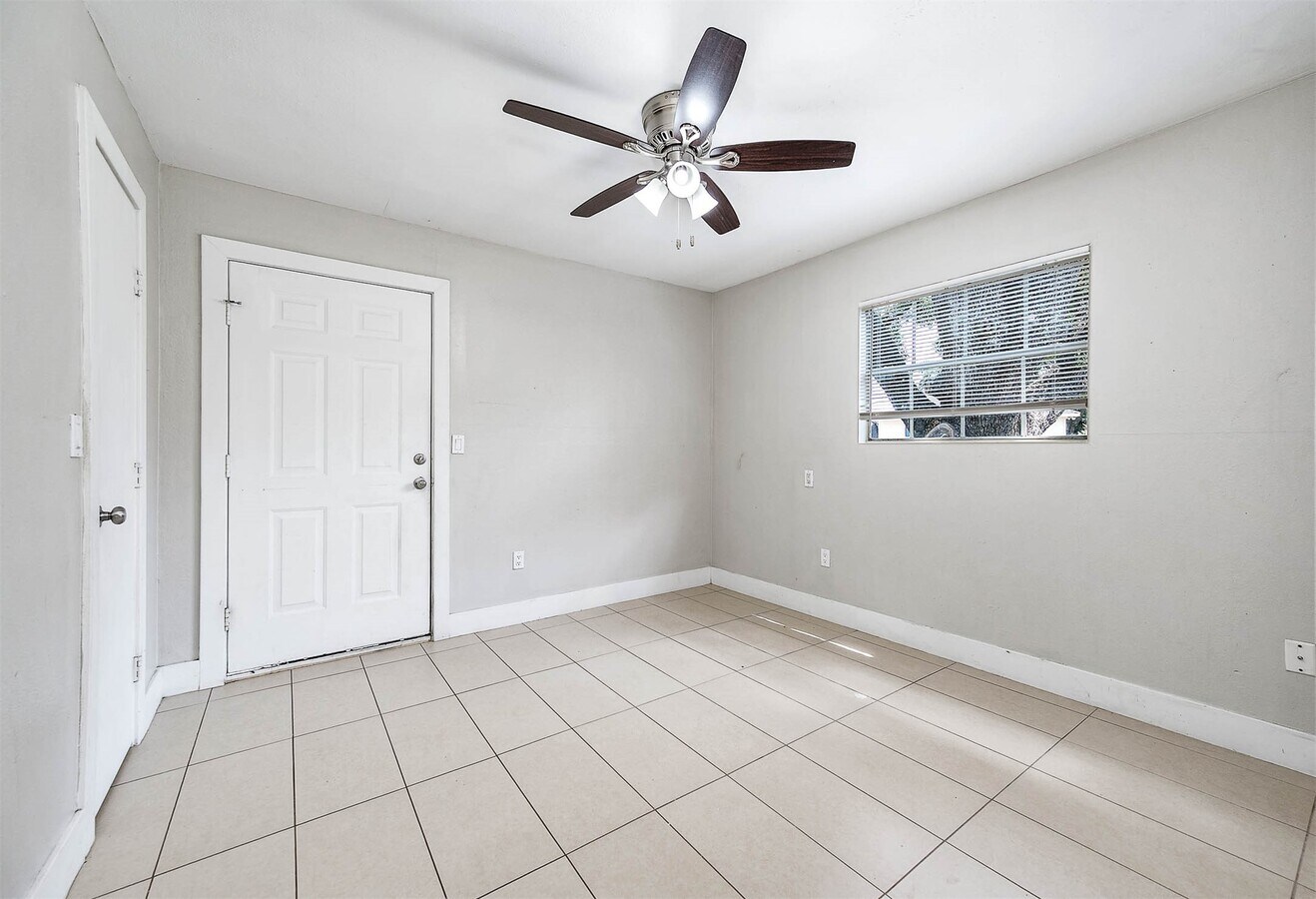 Photo - 1711 Fourcade St Unit 10