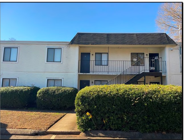 Photo - Lynnwood Garden Apartments