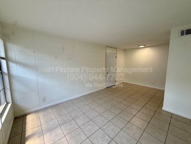Photo - 1318 Sydney Pl