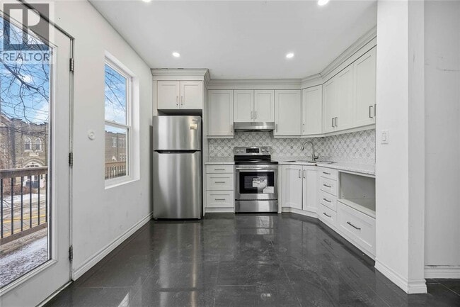 Photo - 211 George St Unit B