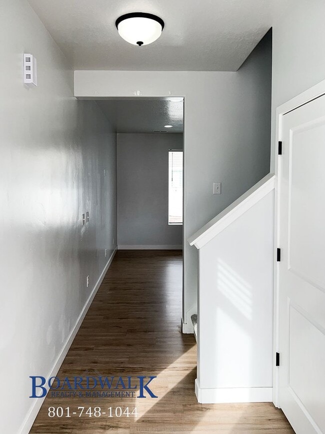 Photo - Modern 4-Bedroom Home in Herriman