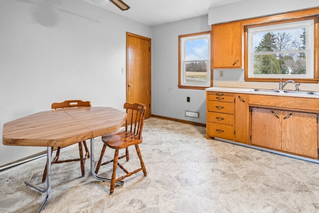 Photo - 124 Blaine Rd