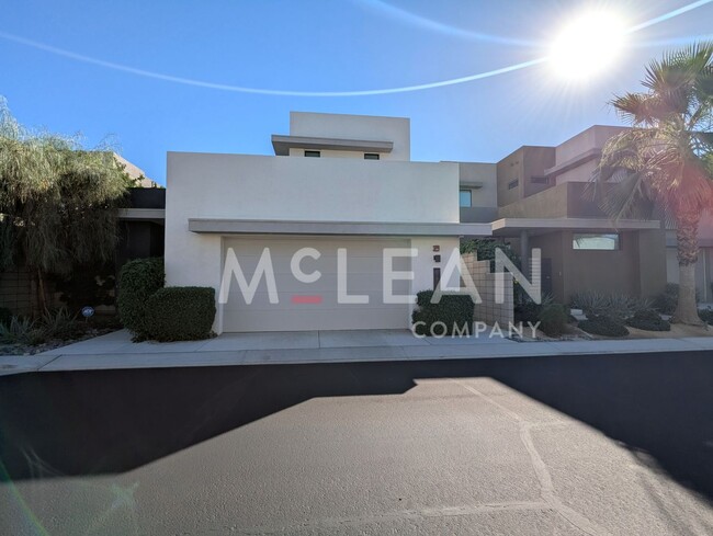 Building Photo - Modern 3-Bedroom Townhome with Private Poo...