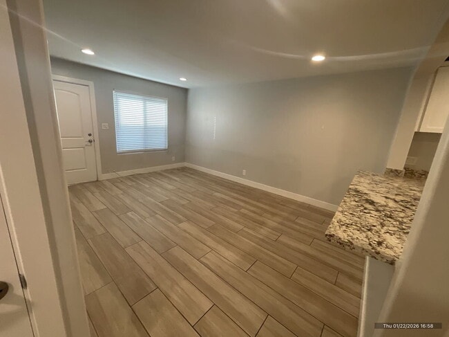 Photo - IMMEDIATE MOVE IN! Unit 10