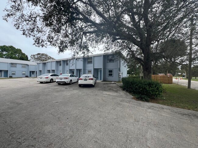 Building Photo - 622 S 11th St Unit # 5 Rental