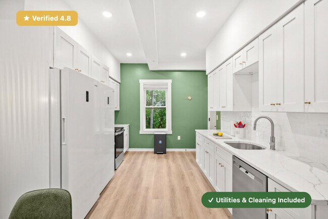 New RoostUp Furnished Private Bedroom in Somerville, Boston!