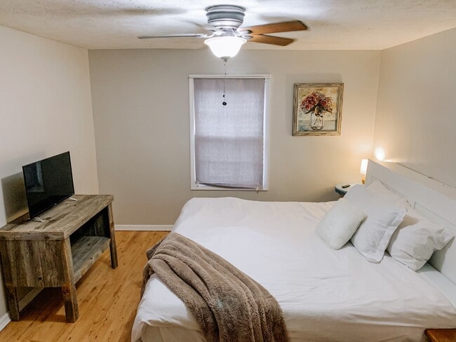 Photo - 3305 Cherokee Ave