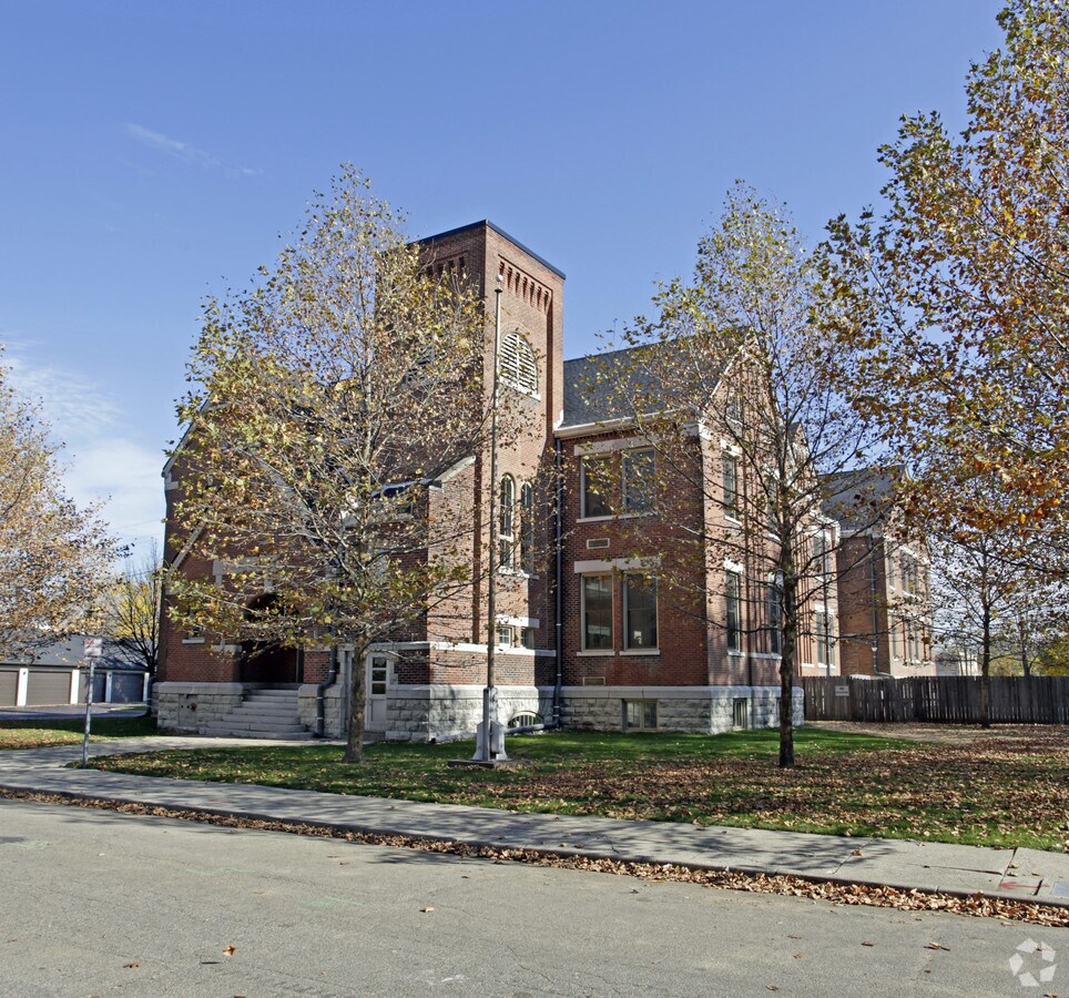 Hawthorne School Apartments - Hawthorne School Apartments