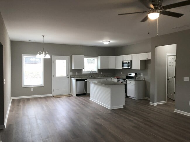 Photo - 261 Charlotte Cir
