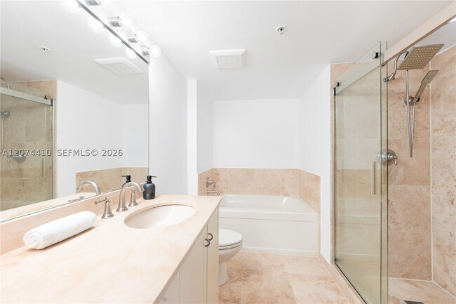3232 Coral Wy Unit 1507