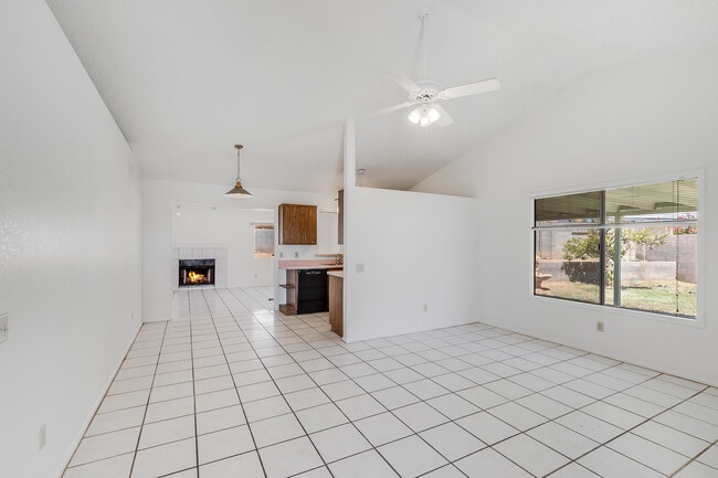 Photo - 16216 N 16th Pl