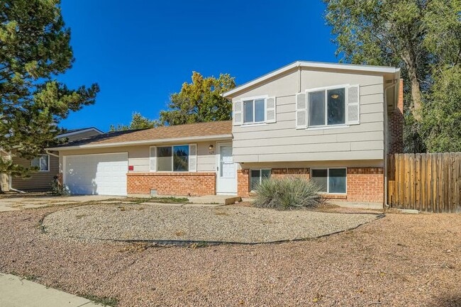 Building Photo - 529 Corte Amino