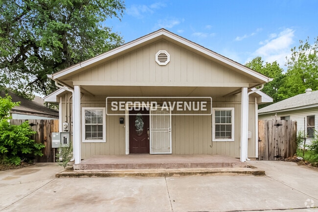 Building Photo - 1521 S Blackwelder Ave Rental