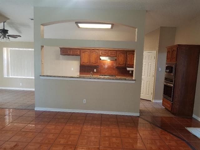 2324 Cantura Dr