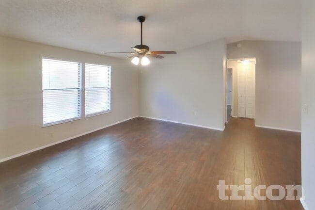 Photo - 8102 Chickasaw Ln