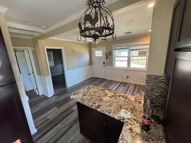 Photo - 28 Sheridan Dr