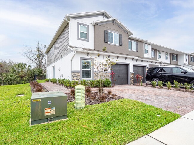 Photo - 4902 Livingston Ln