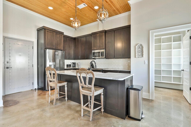 Kitchen - 15 Main St Unit 2A