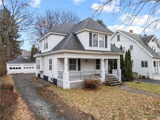 Photo - 123 Shotwell Park