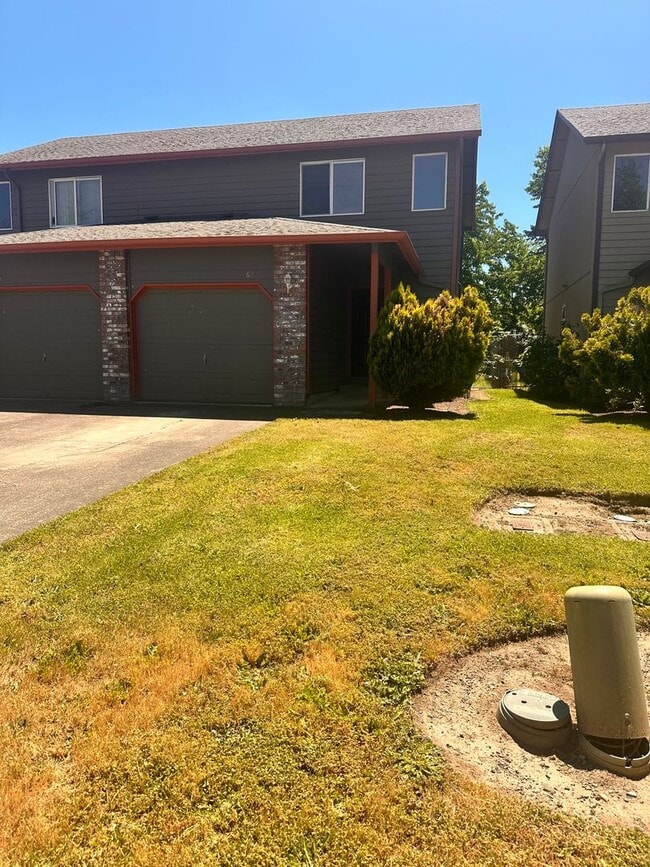 Photo - Large 2-story Duplex ~ 3 Bed / 1.5 Bath Unit 2607