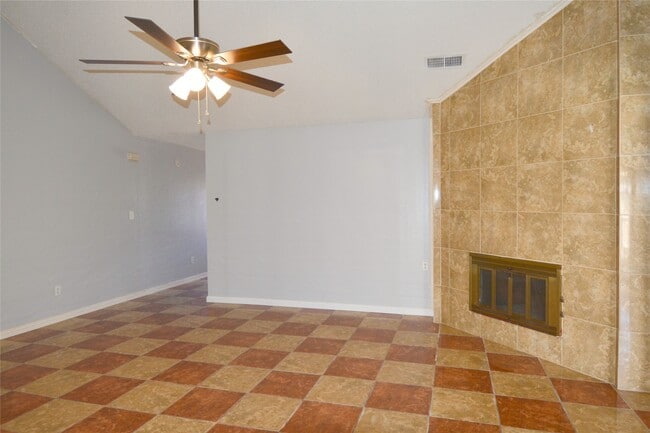 Building Photo - 6219 Gladewell Dr