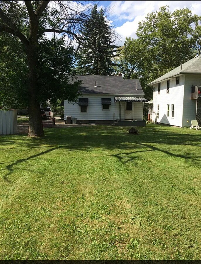 2431 Vestal Rd Rental House Rental in Youngstown, OH