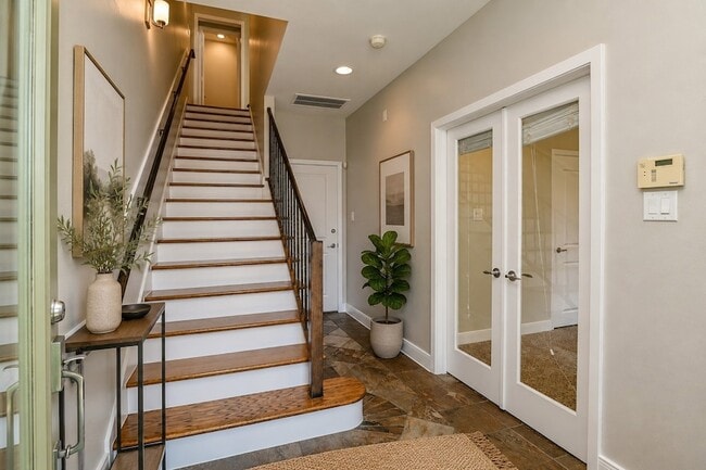 5108 Lillian St