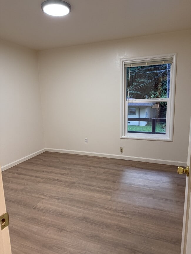 Photo - 1454 Beverly Dr House