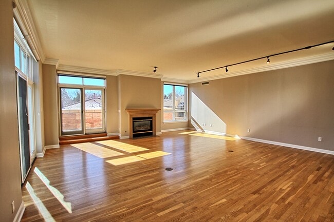 Photo - 2400 E Cherry Creek S Dr Unit 1