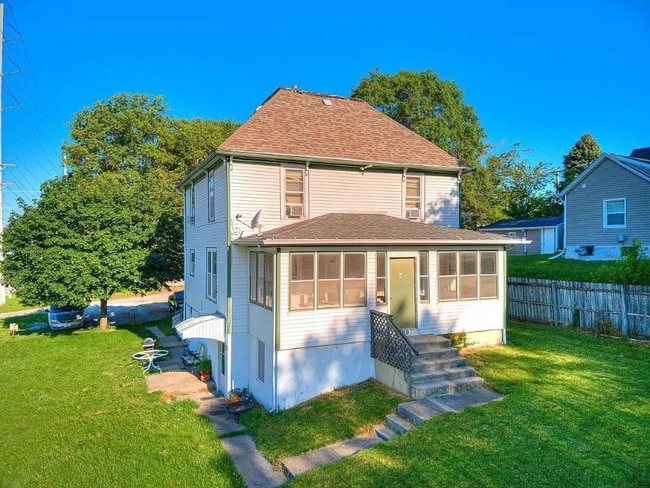 Photo - 129 Kingsbury Ave Unit 1