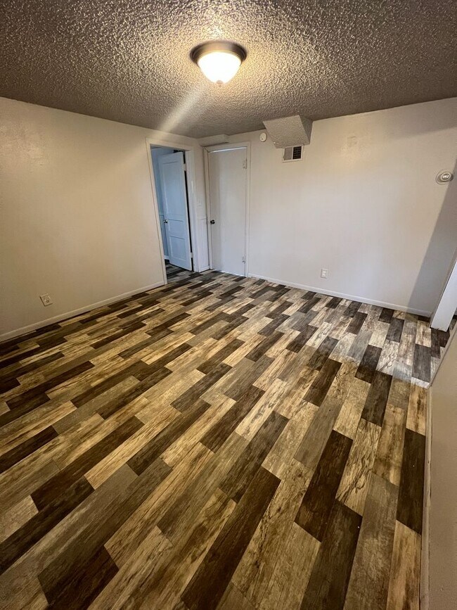 405 E Watertown St Unidad 1