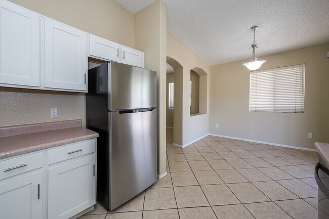 Photo - 1656 W Wood Crest Ct