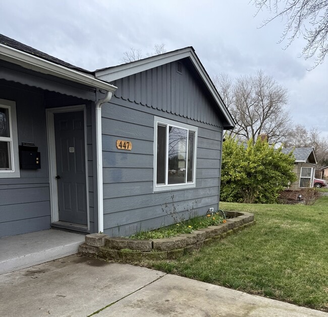 Photo - 447 N 5th St