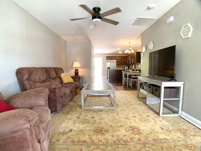 Photo - 364 Sam Houston Cir